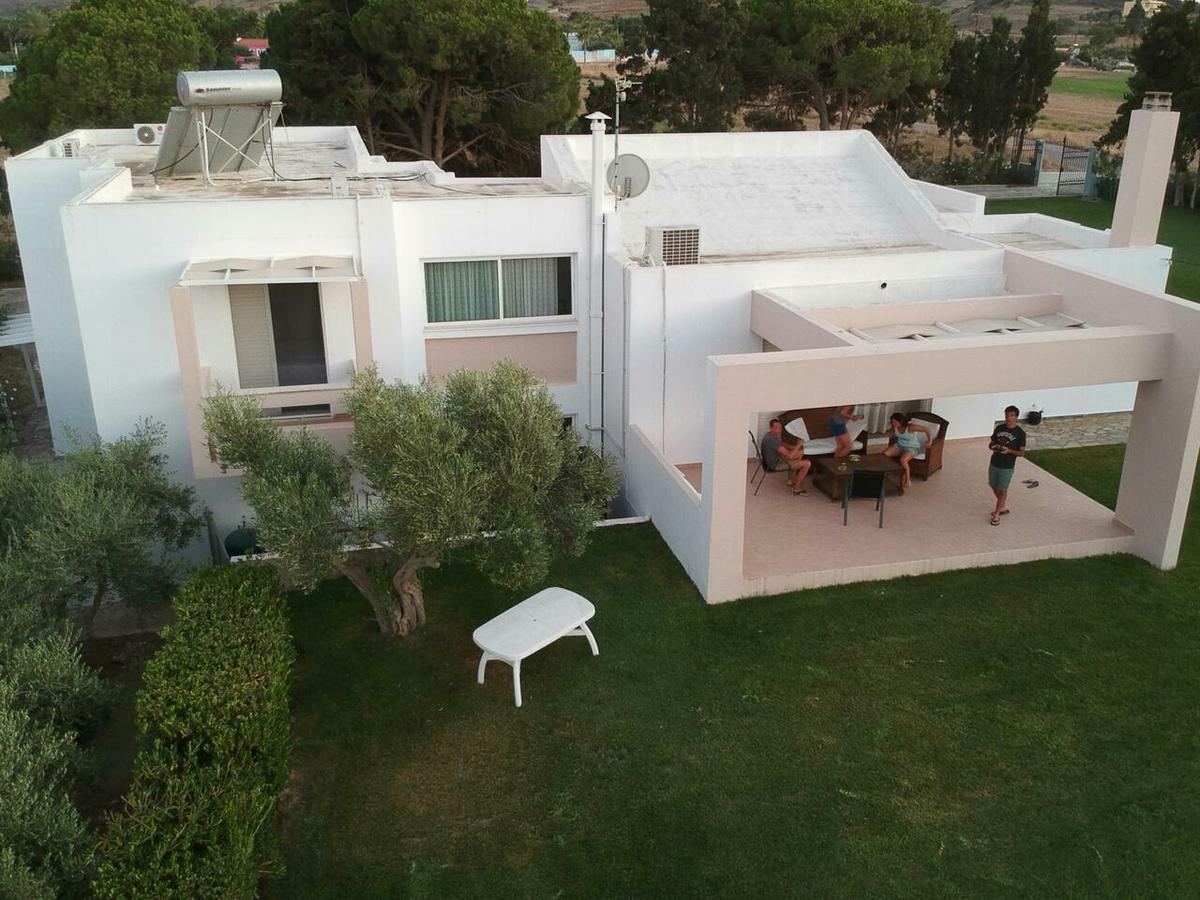 Villa Leonidas มัสติคารี ภายนอก รูปภาพ